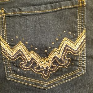 Torrid dark wash capris